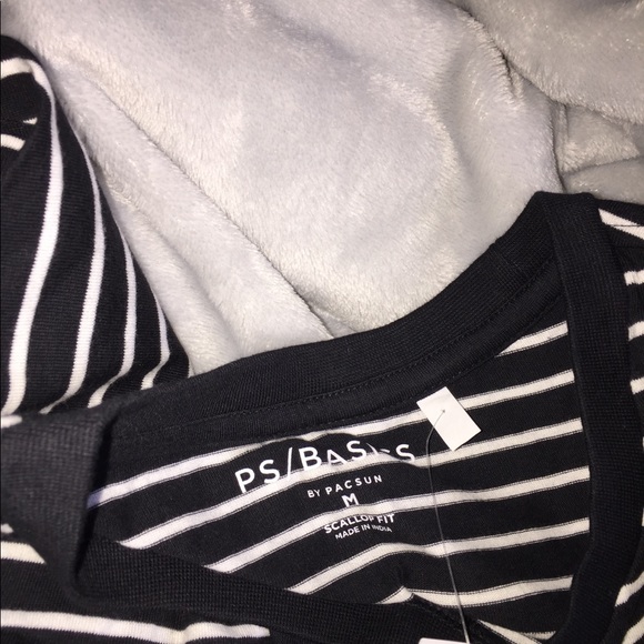 PAC SUN BASICS Freer Striped Scallop T-Shirt new - Picture 3 of 5